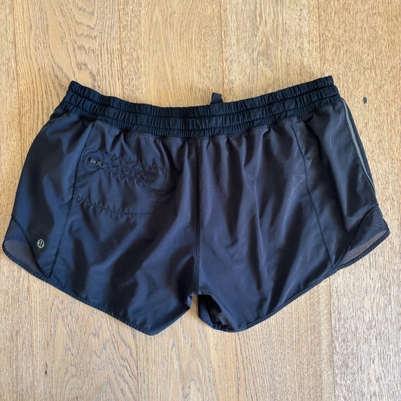 Lululemon Hotty Hot Short 2.5” Black Reflective Stripe Size 10 running training - Picture 5 of 7